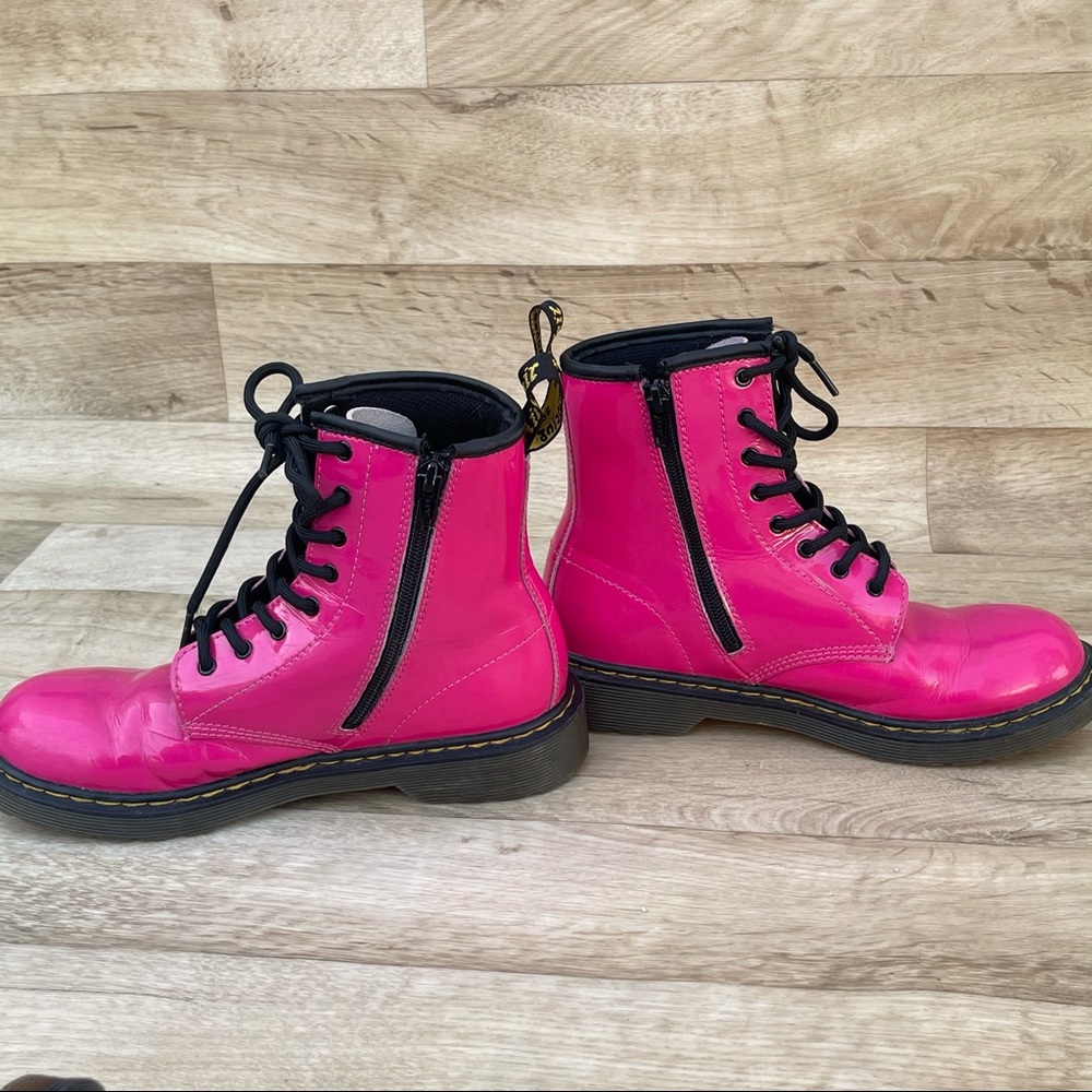 Dr.Martens Patent Pink 8 eye Lace up Boot 1460W - Picture 3 of 9